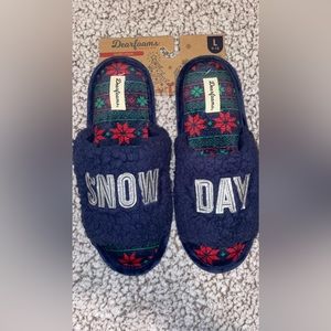 NWT DEARFOAMS WOMEN’S LANE SLIDE